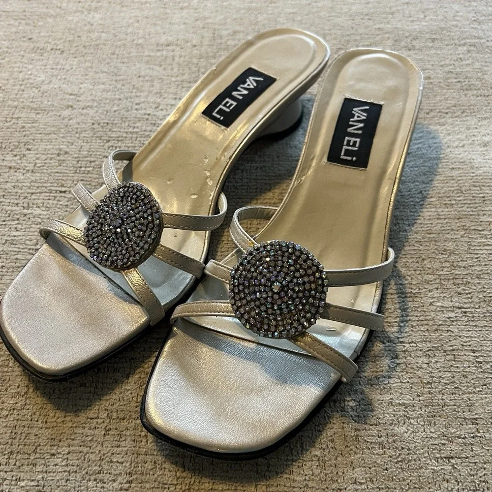 Vaneli Van Eli Brid Pearl Nappa‎ Leather Rhinestone Kitten Heel Sandals